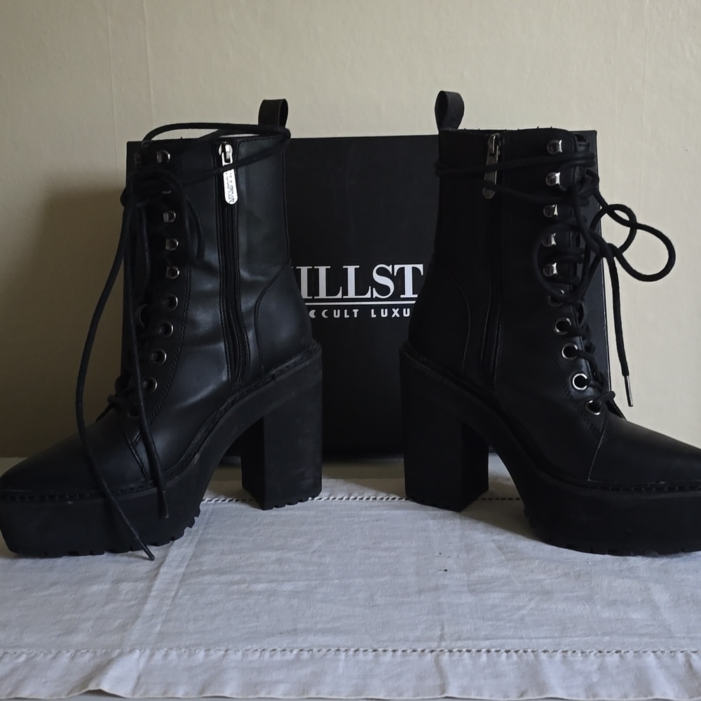 Killstar Salem City Lace Up Side Zip Boots Size US 6 Like New - Picture 8 of 12